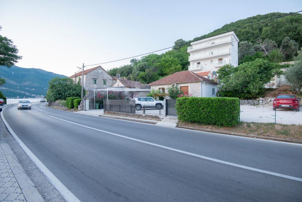 Villa Providenca Apartments Tivat Exterior foto