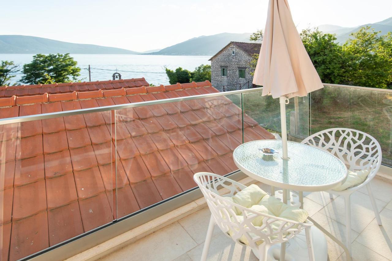 Villa Providenca Apartments Tivat Exterior foto