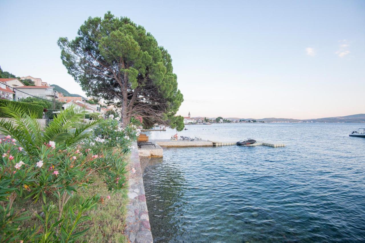 Villa Providenca Apartments Tivat Exterior foto