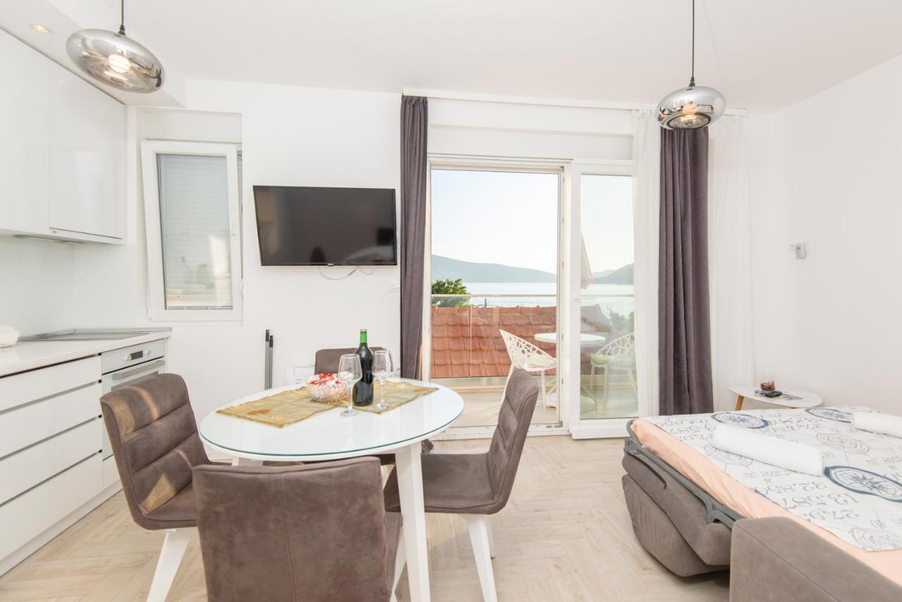 Villa Providenca Apartments Tivat Exterior foto