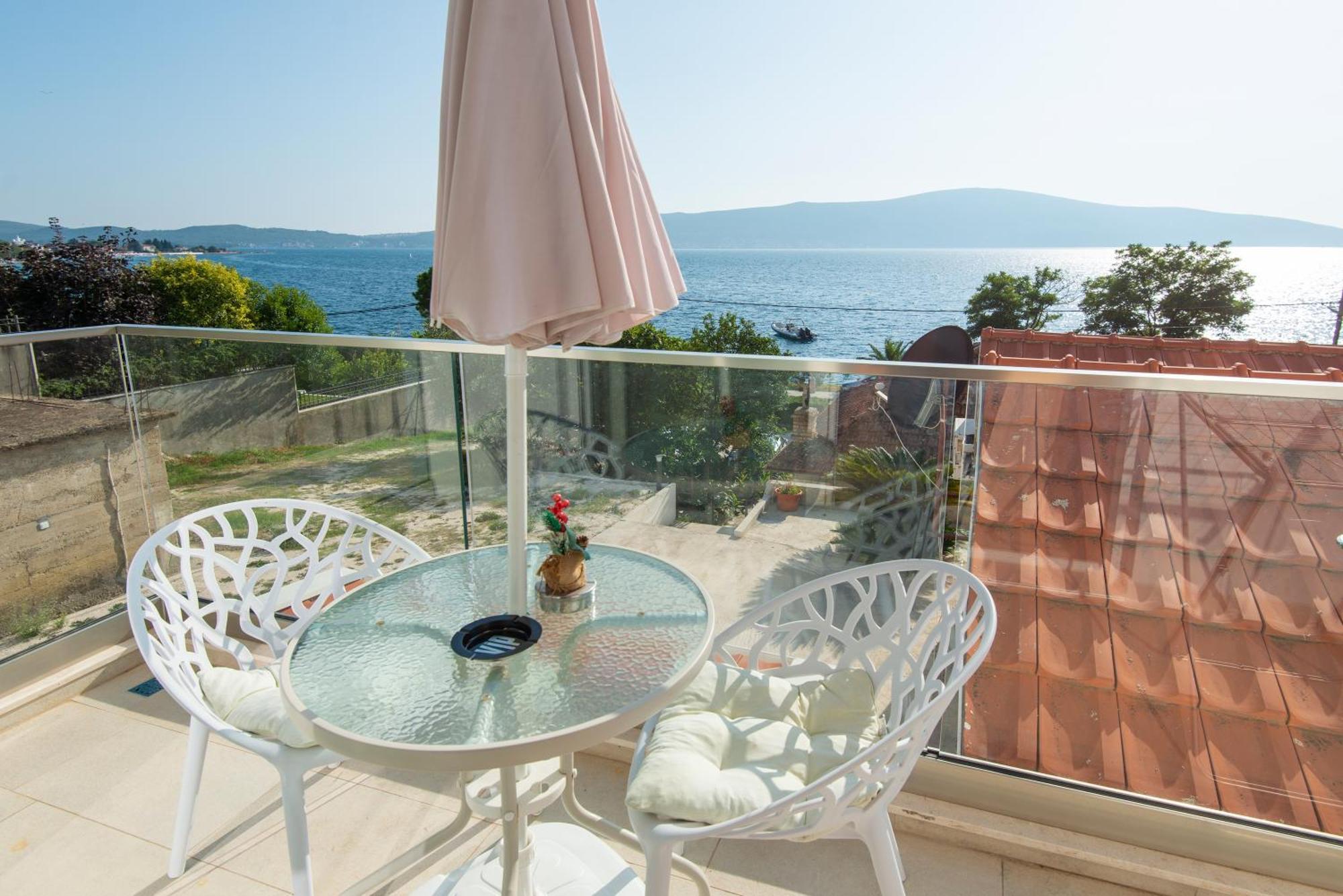 Villa Providenca Apartments Tivat Exterior foto